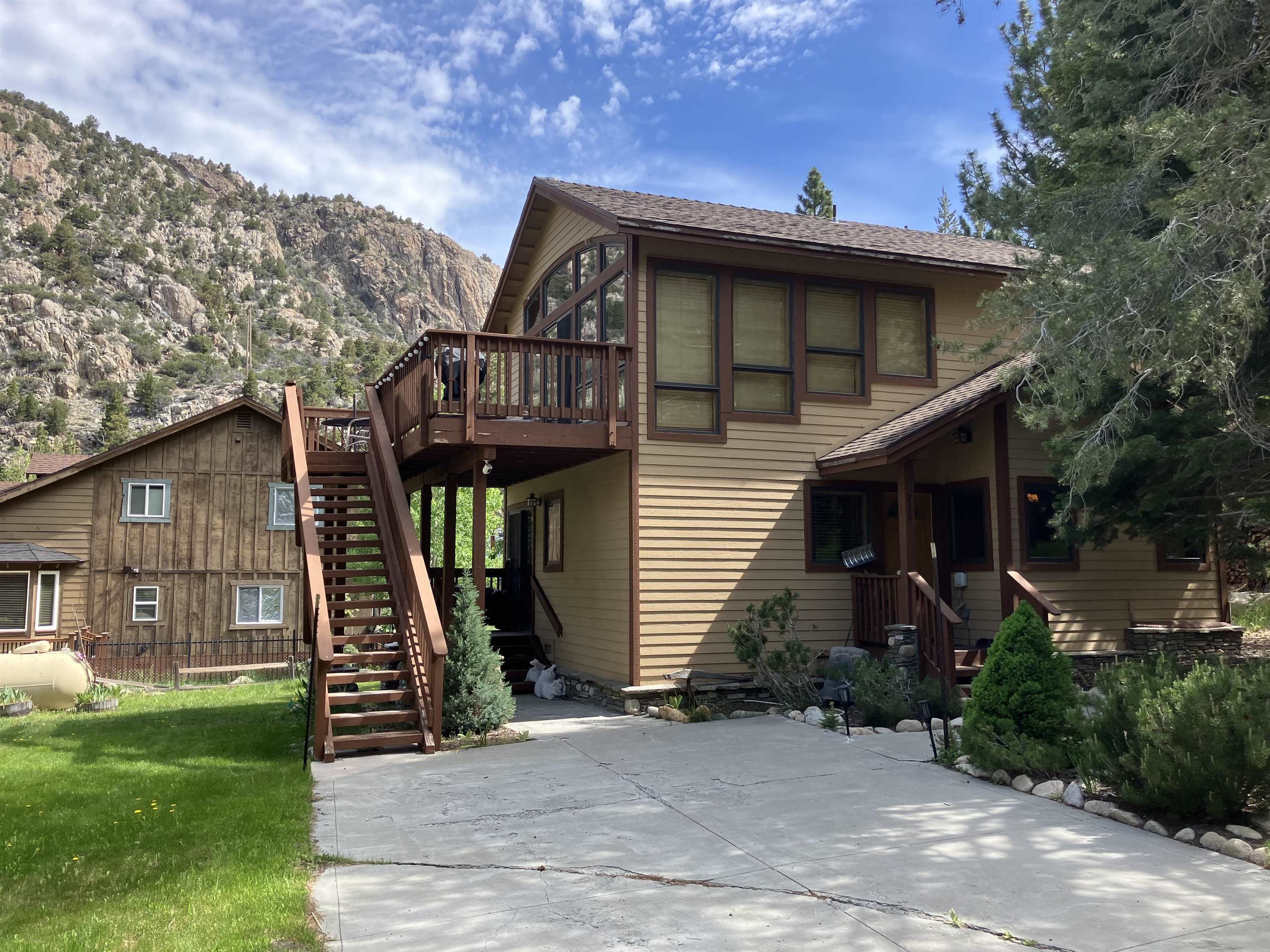 739 Minaret Road June Lake, CA 93529 - Photo 5 of 48 Gallery Image 5