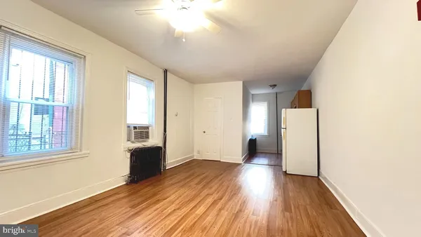 $1,000 | 1612 North 2nd Street, Unit 1R, Philadelphia, PA 19122