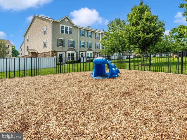 a view of a garden with a small yard