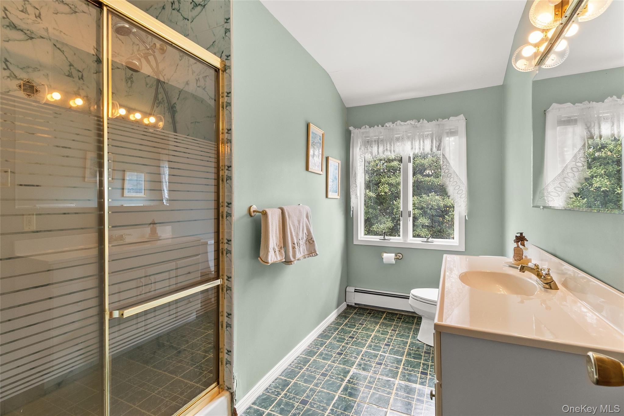 69 Amsterdam Road Smithtown, NY 11787 - Photo 16 of 22 2nd Floor Full Bath with Shower - access from Primary Bedroom and Hallway