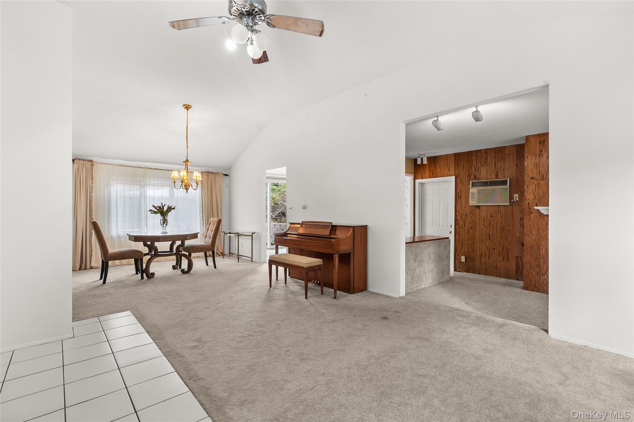 69 Amsterdam Road Smithtown, NY 11787 - Photo 3 of 22 Entry Foyer