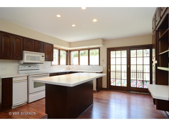 287 Fox Harbor Road Trout Valley, IL 60013 - Photo 4 of 15