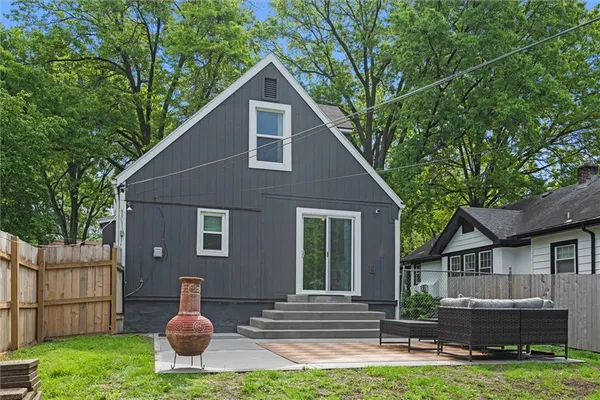 $265,000 | 8242 Belleview Avenue, Kansas City, MO 64114