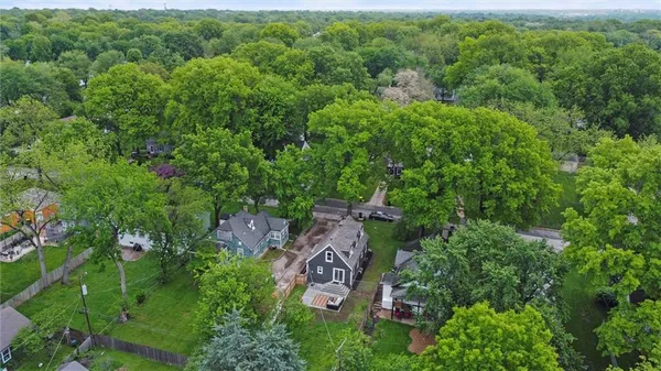 $265,000 | 8242 Belleview Avenue, Kansas City, MO 64114