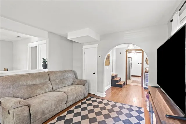 $275,000 | 8242 Belleview Avenue, Kansas City, MO 64114