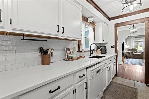 $265,000 | 8242 Belleview Avenue, Kansas City, MO 64114