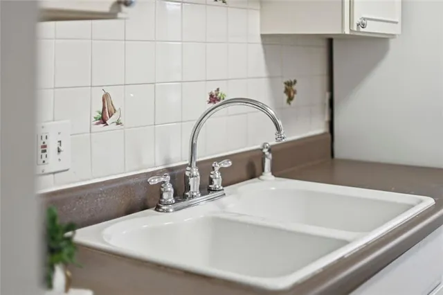 a close view of sink and tap