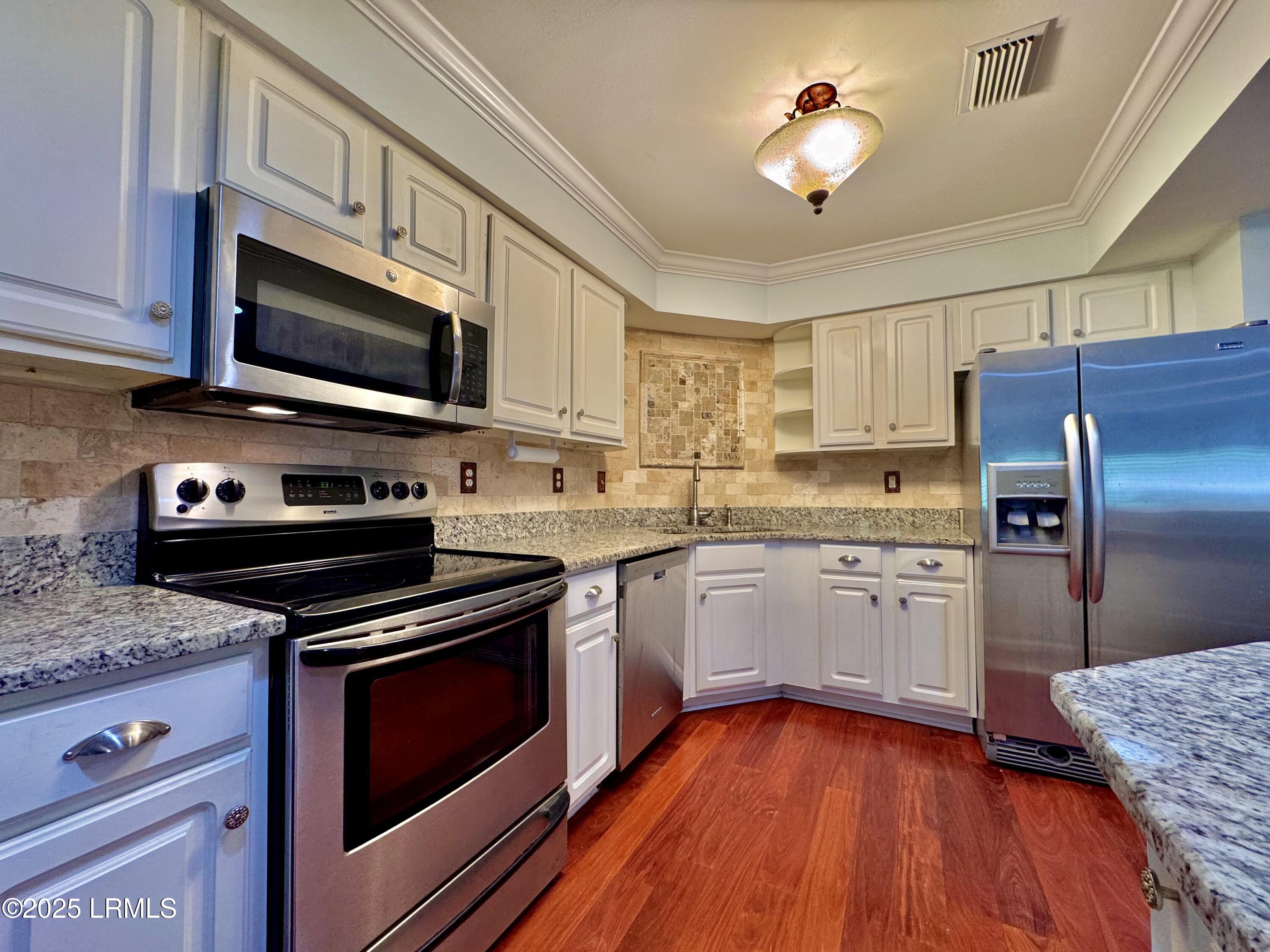 380 Marshland Road, Unit J38 Hilton Head Island, SC 29926 - Photo 5 of 37 IMG_6679