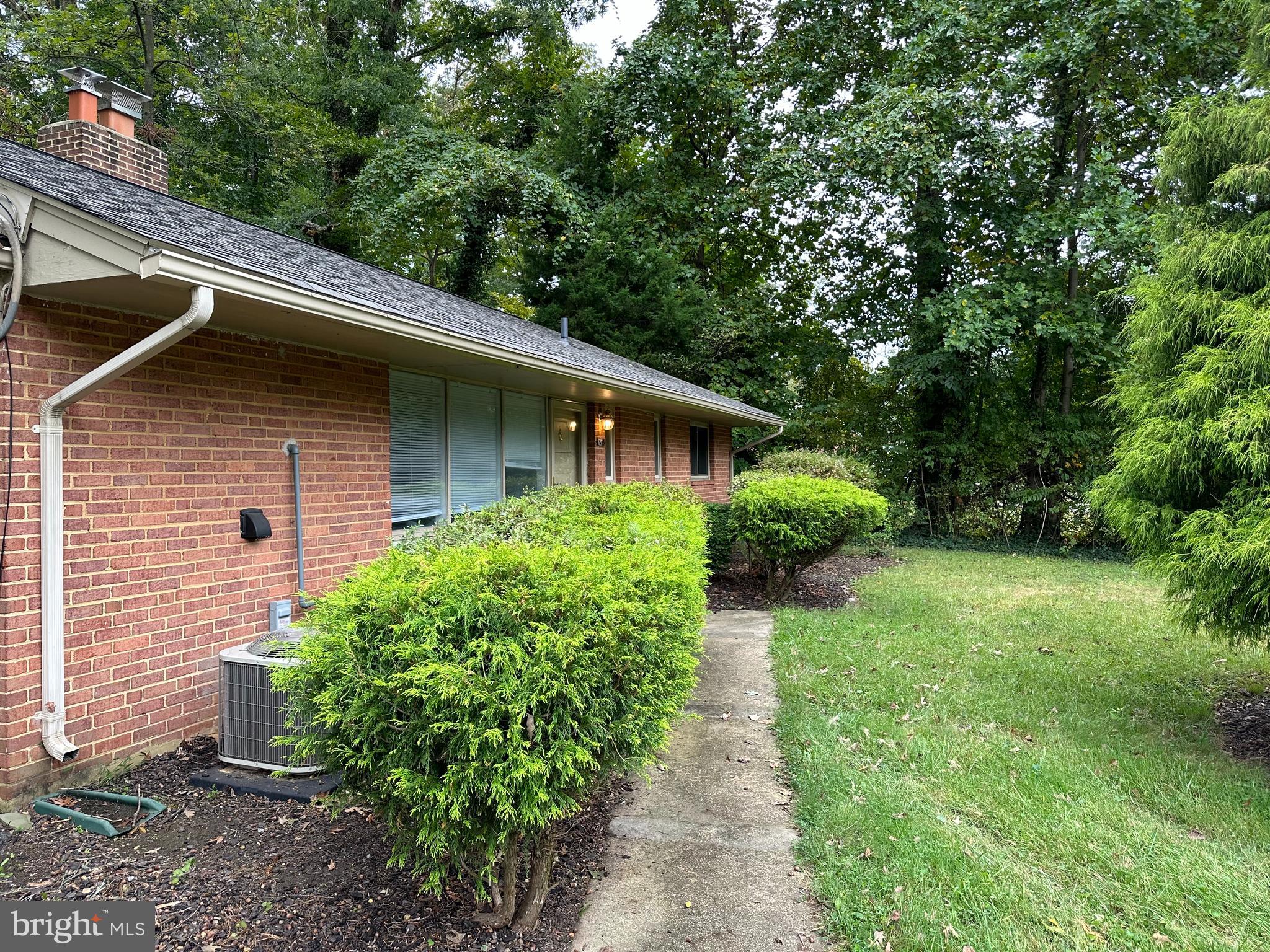 7211 Leesville Boulevard Springfield, VA 22151 - Photo 2 of 7