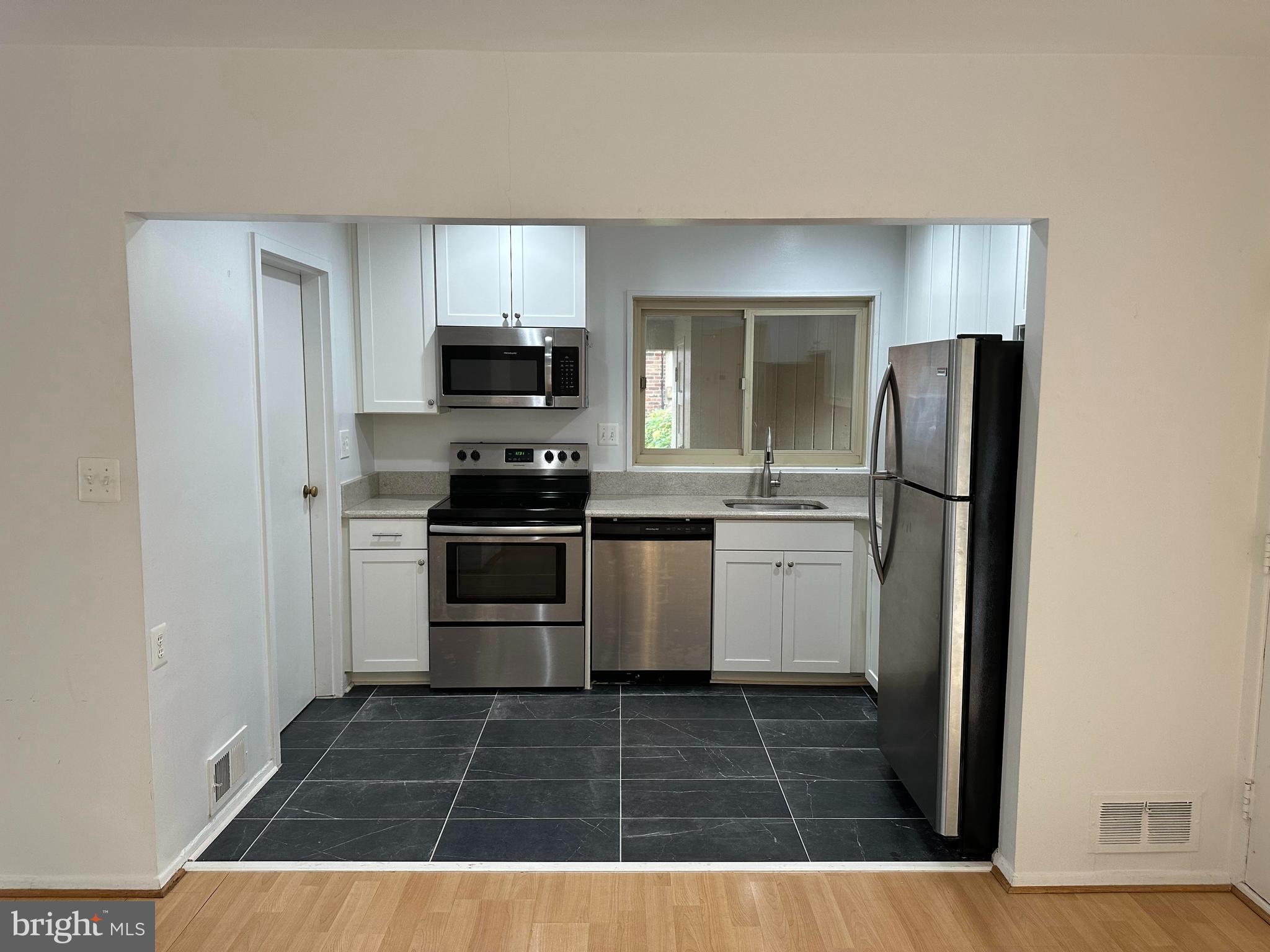 7211 Leesville Boulevard Springfield, VA 22151 - Photo 6 of 7