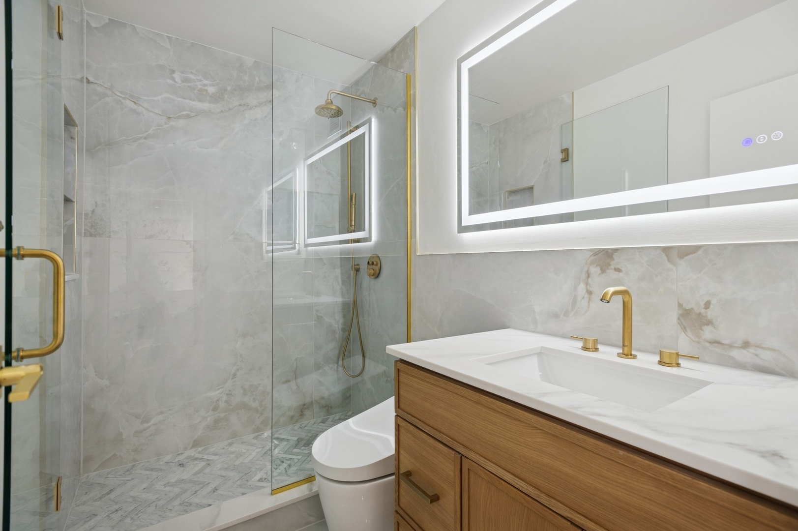 200 North Dearborn Street, Unit 4301 Chicago, IL 60601 - Photo 11 of 21 a bathroom with a sink a toilet and shower