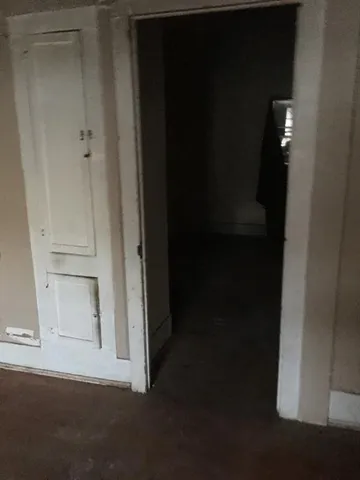 a view of utility room