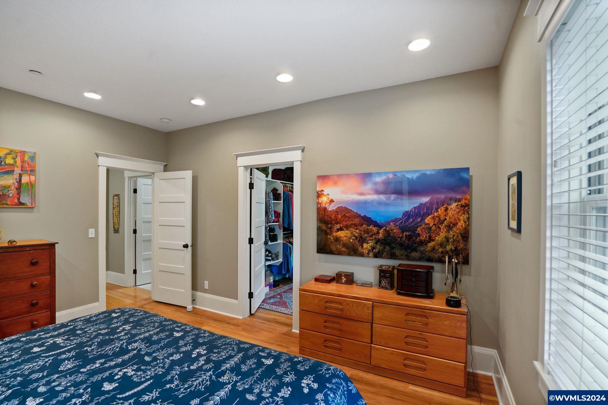 512 Rural Avenue South Salem, OR 97302 - Photo 19 of 36 a bedroom with furniture and window