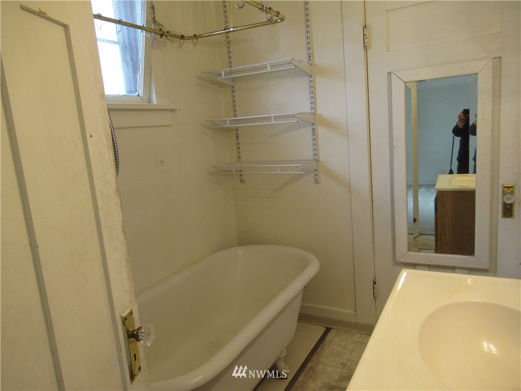 3310 Rockefeller Avenue Everett, WA 98201 - Photo 11 of 17