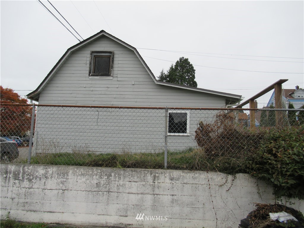 3310 Rockefeller Avenue Everett, WA 98201 - Photo 14 of 17