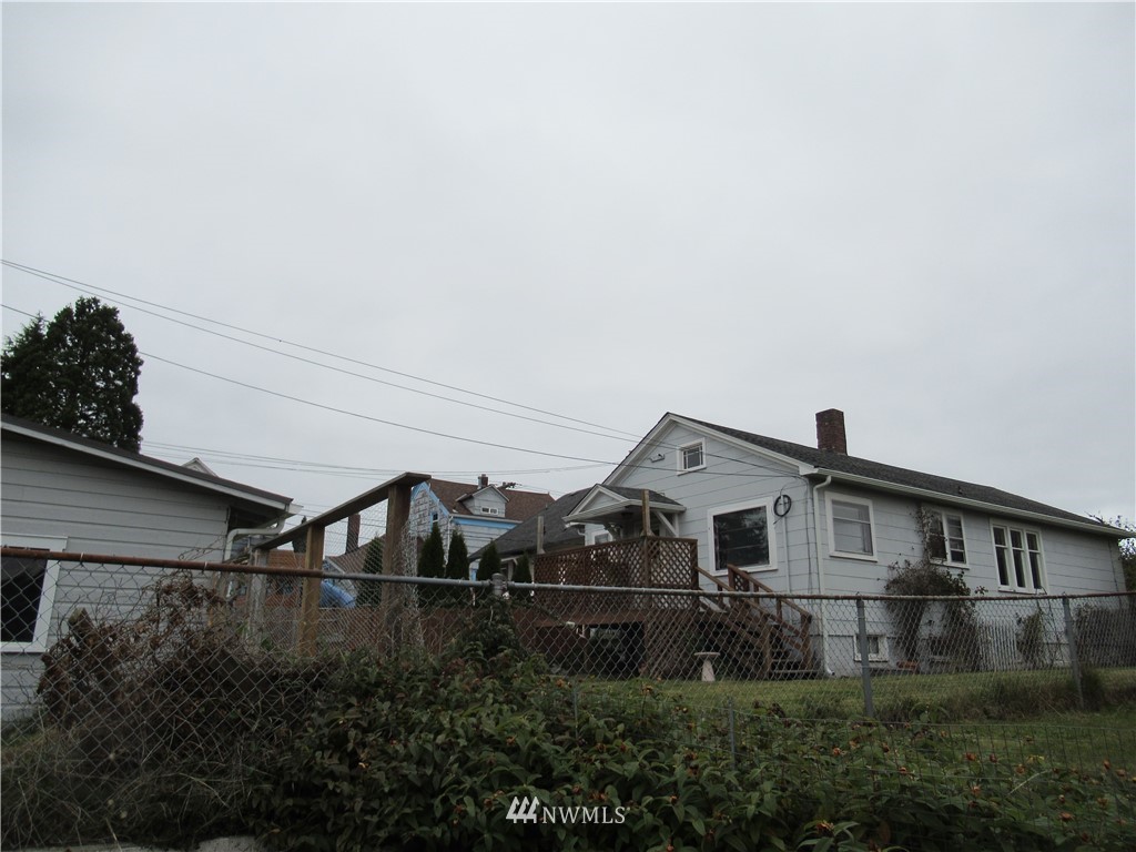 3310 Rockefeller Avenue Everett, WA 98201 - Photo 15 of 17