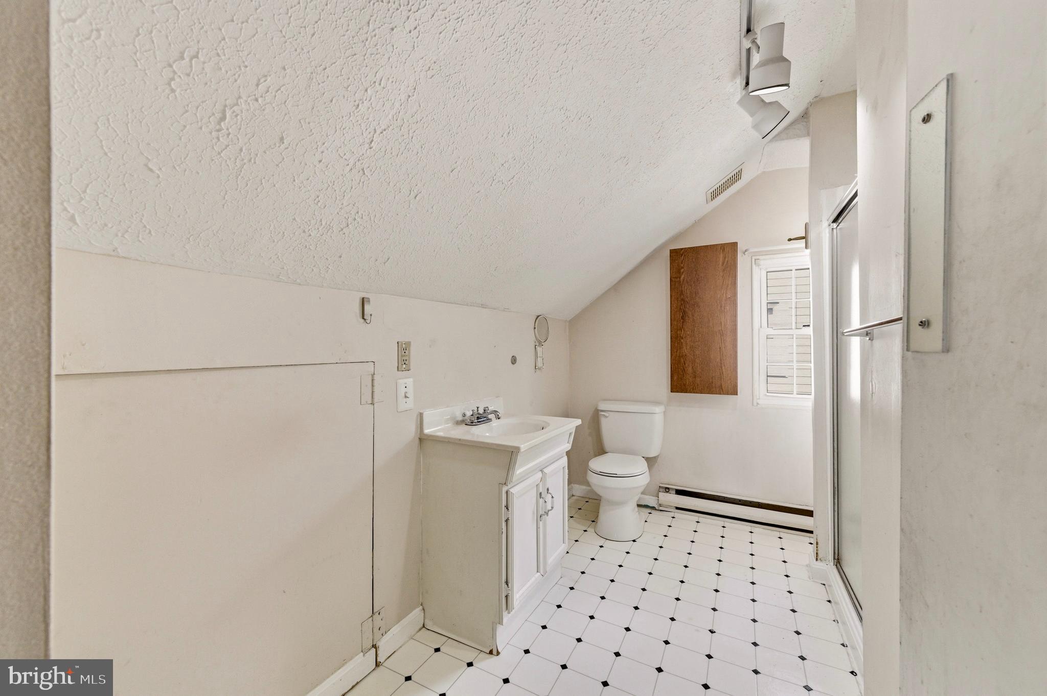 621 Woodsdale Road Baltimore, MD 21228 - Photo 30 of 59