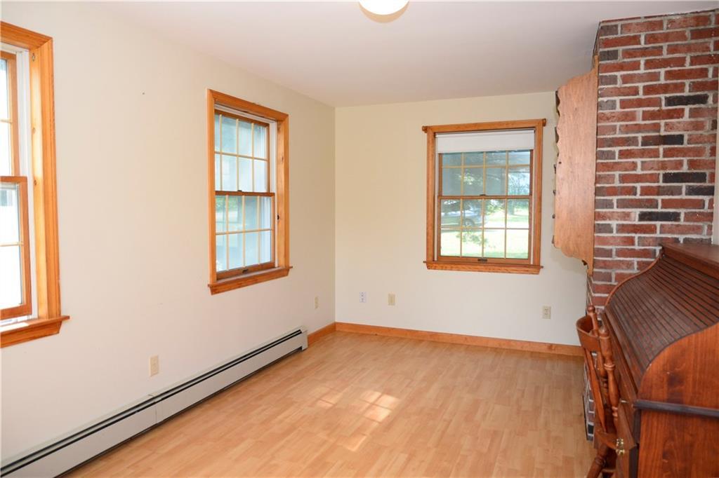 34 Ridgeview Drive Thomaston, ME 04861 - Photo 18 of 35 Den/office