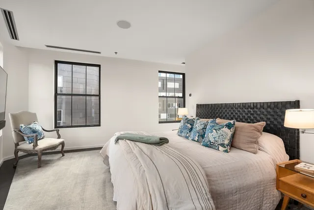 $2,498,000 | 9 West Broadway, Unit 618, Boston, MA 02127