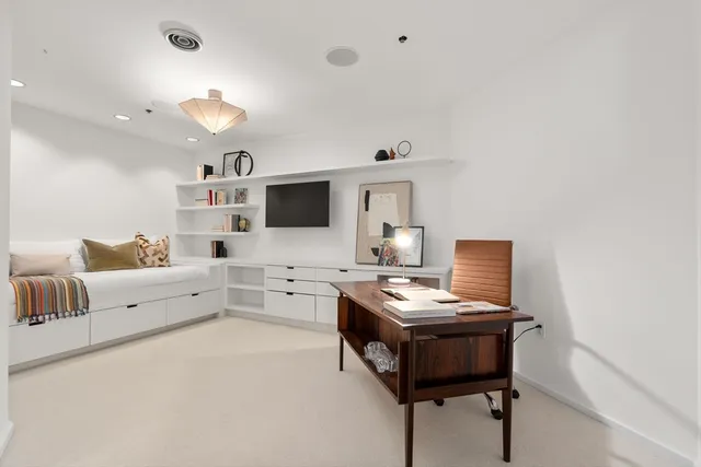 $2,498,000 | 9 West Broadway, Unit 618, Boston, MA 02127