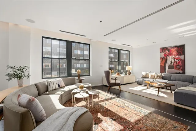 $2,498,000 | 9 West Broadway, Unit 618, Boston, MA 02127