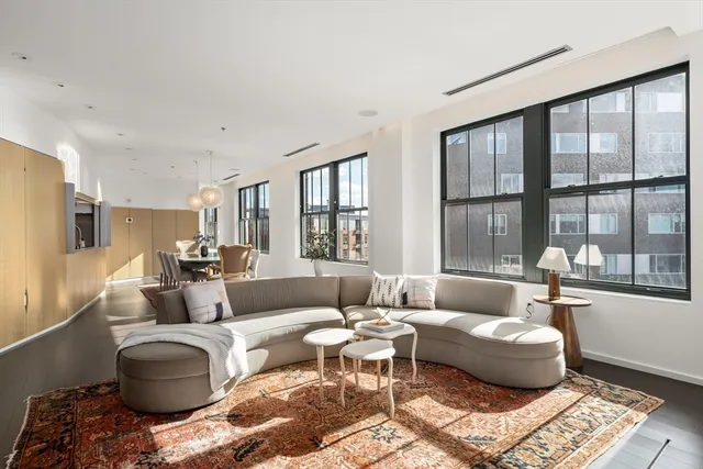 $2,498,000 | 9 West Broadway, Unit 618, Boston, MA 02127