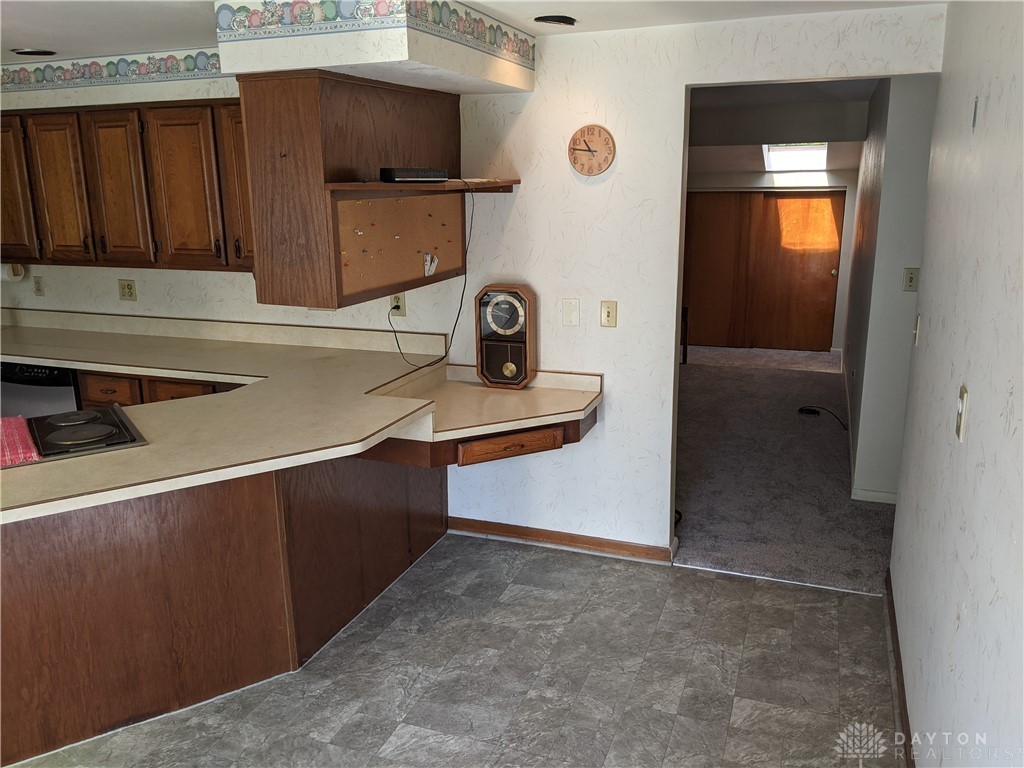 84 Parkhurst Road Dayton, OH 45440 - Photo 18 of 33