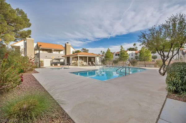 $250,000 | 711 Bass Drive, Unit D, Henderson, NV 89014