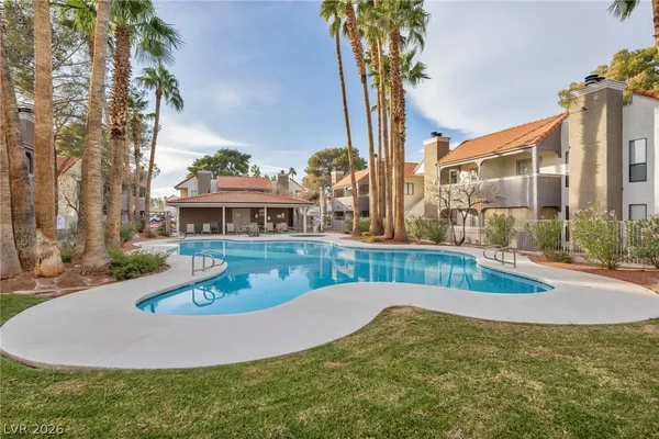 $250,000 | 711 Bass Drive, Unit D, Henderson, NV 89014