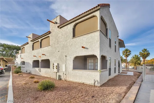 $250,000 | 711 Bass Drive, Unit D, Henderson, NV 89014