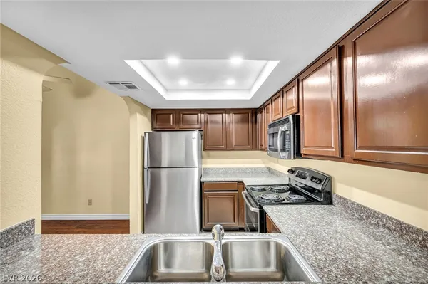 $250,000 | 711 Bass Drive, Unit D, Henderson, NV 89014