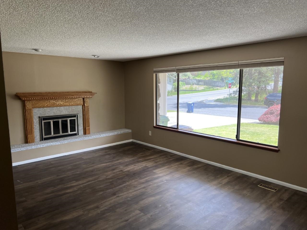 215 East St Thomas More Way Spokane, WA 99208 - Photo 2 of 26