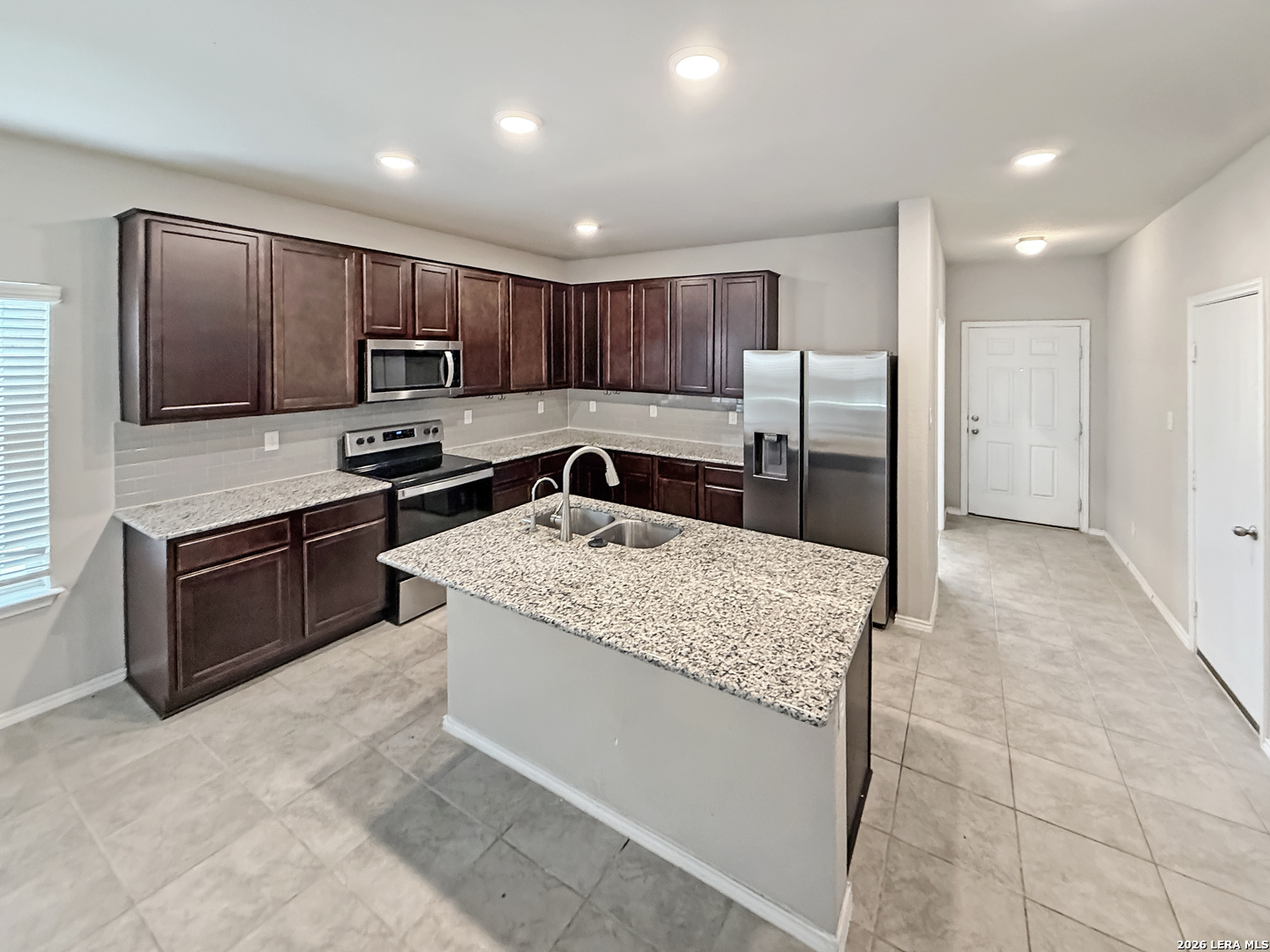9231 Yaya Road Converse, TX 78109 - Photo 2 of 28