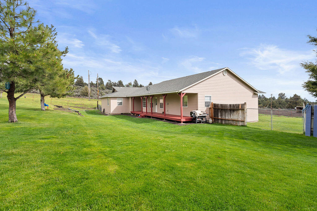 1840 Old Fort Road Klamath Falls, OR 97601 - Photo 27 of 49 DSC_9207