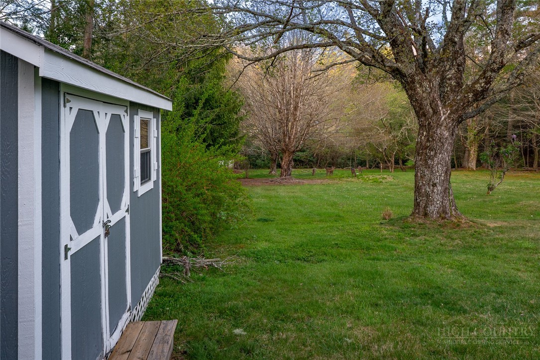 613 Ransom Street Blowing Rock, NC 28605 - Photo 27 of 28 Gallery Image 27