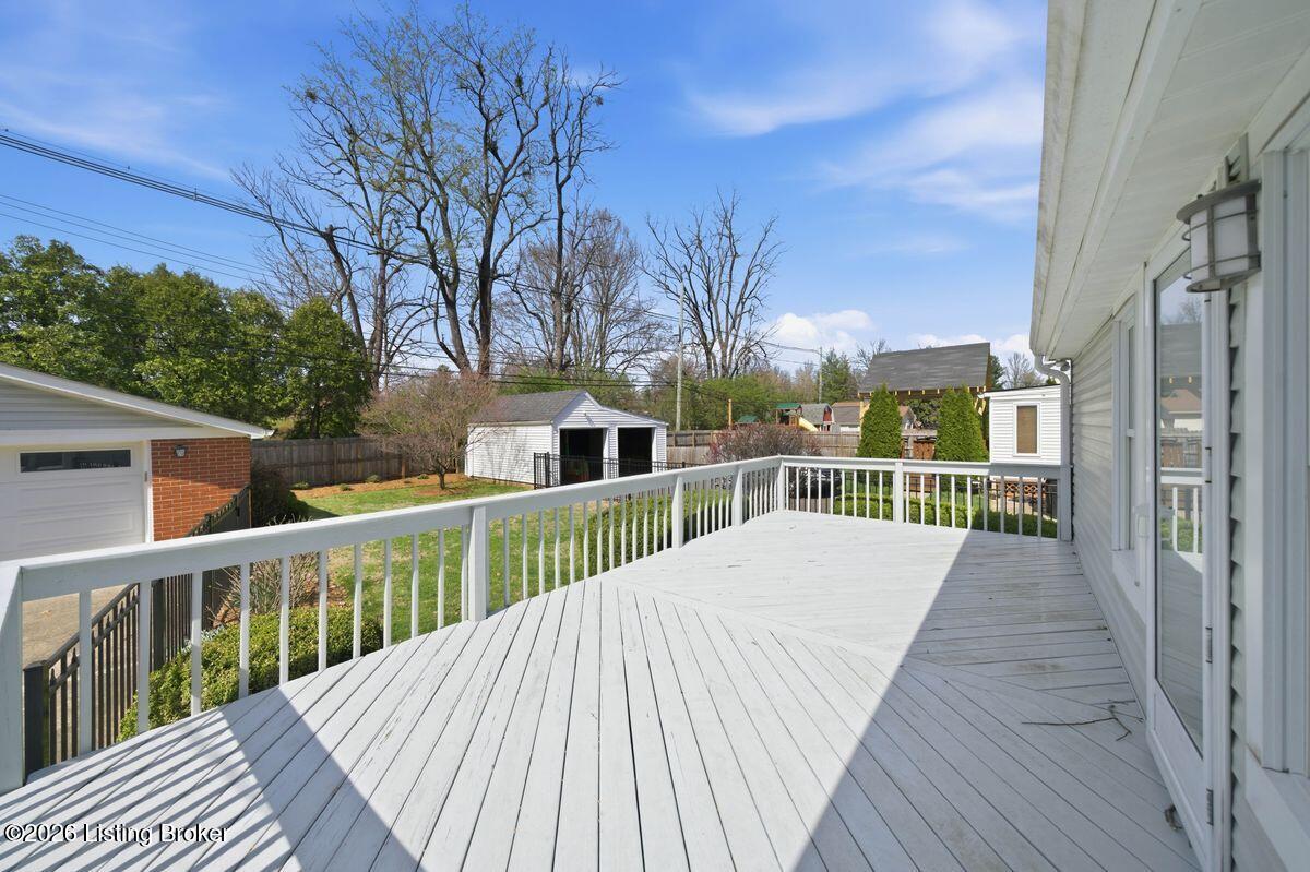 3009 Dundee Road Louisville, KY 40205 - Photo 19 of 64 Great Deck