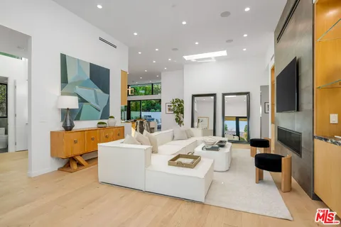 $3,138,000 | 12731 Woodgreen Street, Los Angeles, CA 90066