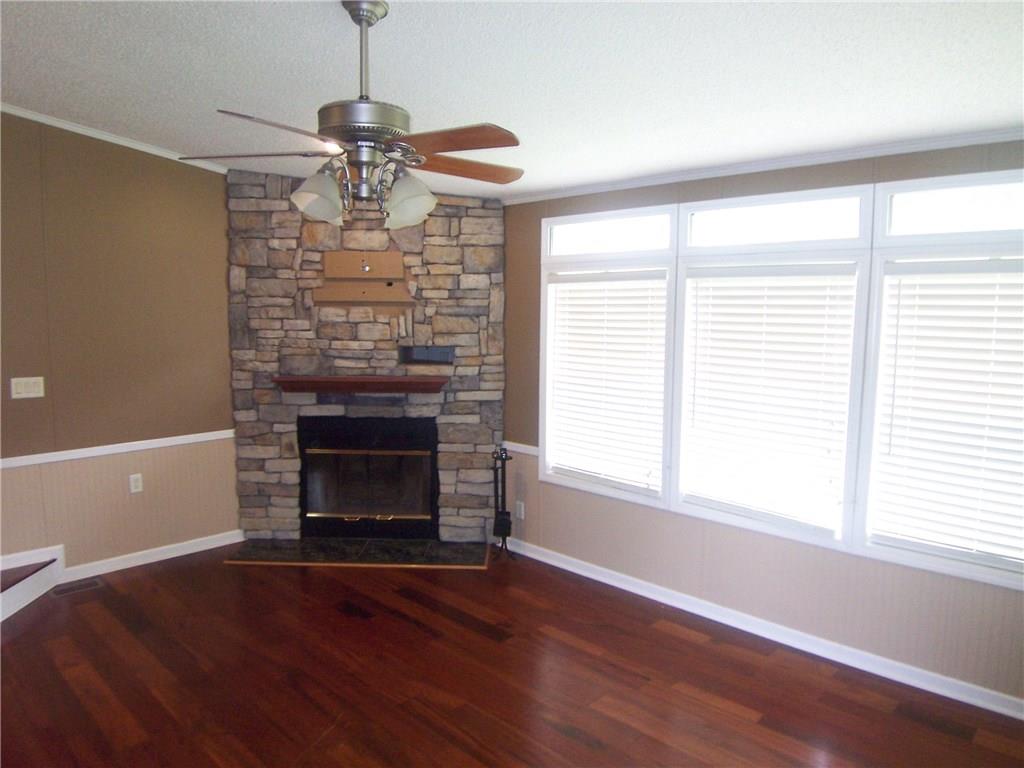 5465 Whitener Road Hickory, NC 28602 - Photo 4 of 22 Gallery Image 4