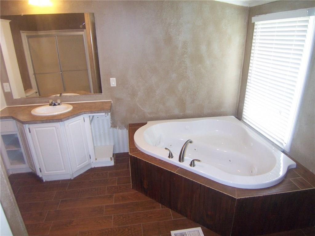 5465 Whitener Road Hickory, NC 28602 - Photo 8 of 22 Gallery Image 8