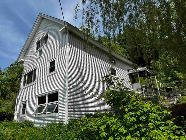 $275,000 | 53 High Street, Middlebury, VT 05753