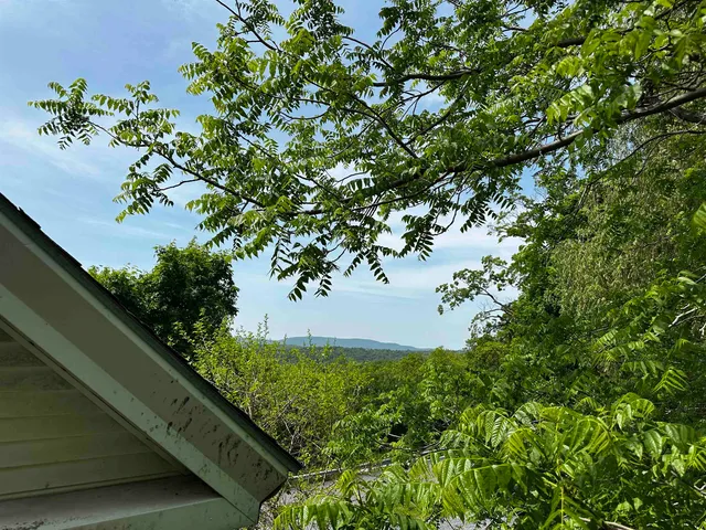 $325,000 | 53 High Street, Middlebury, VT 05753