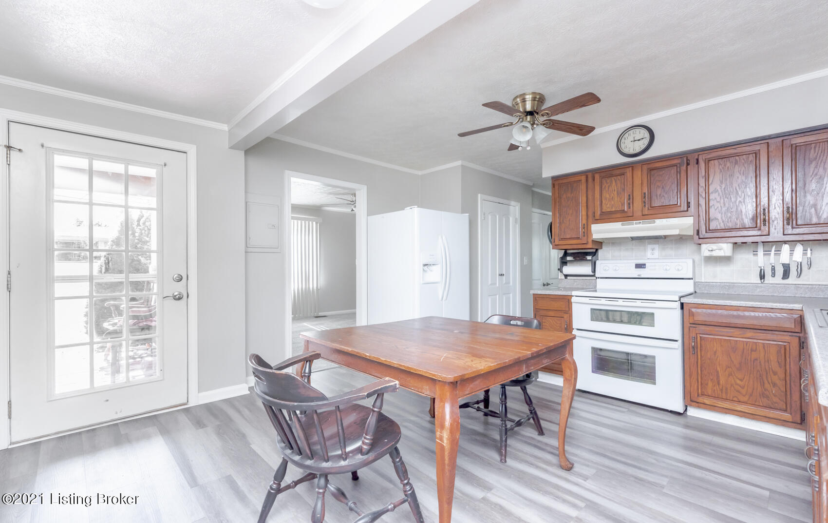 590 Flatlick Road Mount Washington, KY 40047 - Photo 13 of 38 590-113
