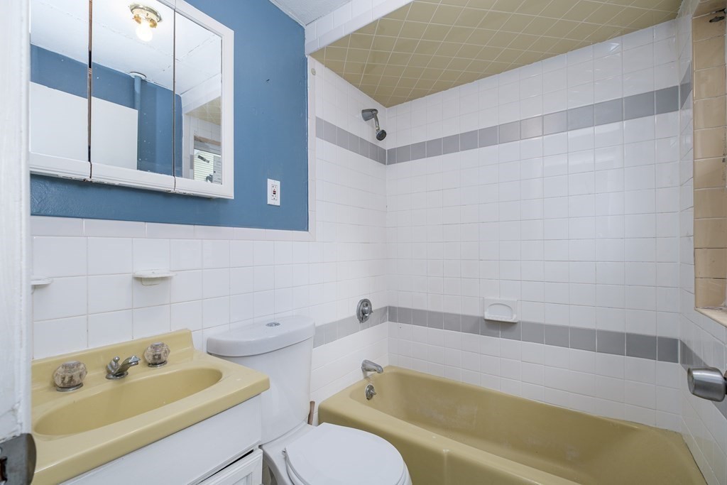 3 Dell Street, Unit 1 Somerville, MA 02145 - Photo 8 of 10
