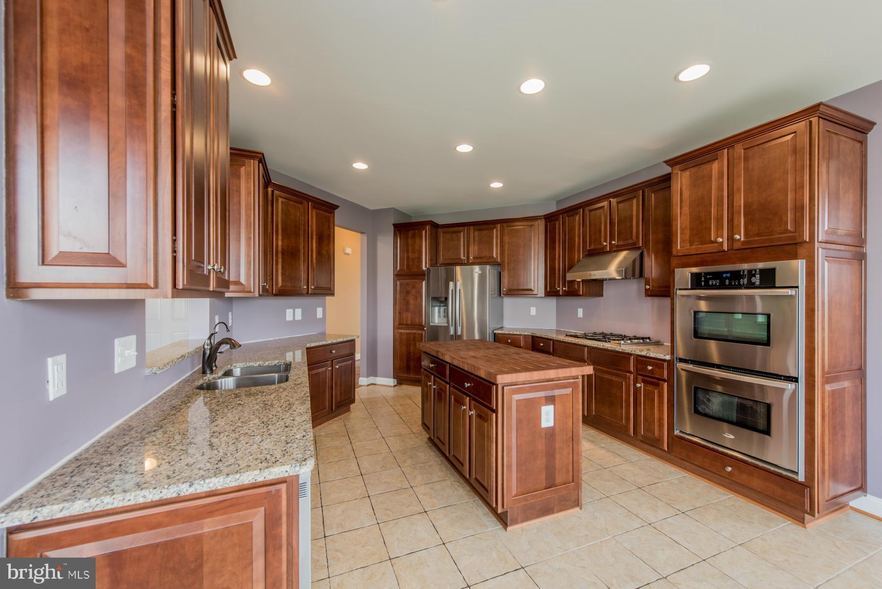 6714 Broadview Road Baltimore, MD 21209 - Photo 3 of 30 Kitchen