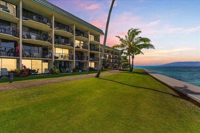 $530,000 | 4471 Lower Honoapiilani Road, Unit 112, Lahaina, HI 96761