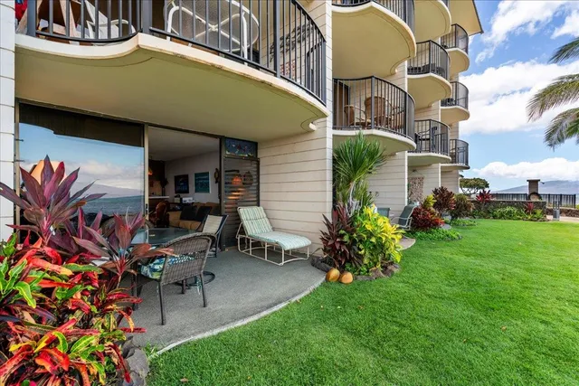 $530,000 | 4471 Lower Honoapiilani Road, Unit 112, Lahaina, HI 96761
