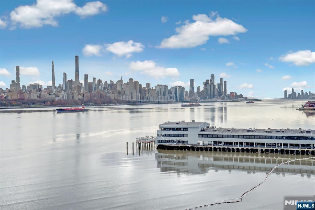 129 The Promenade Edgewater, NJ 07020 - Photo 1 of 16 Gallery Image 1
