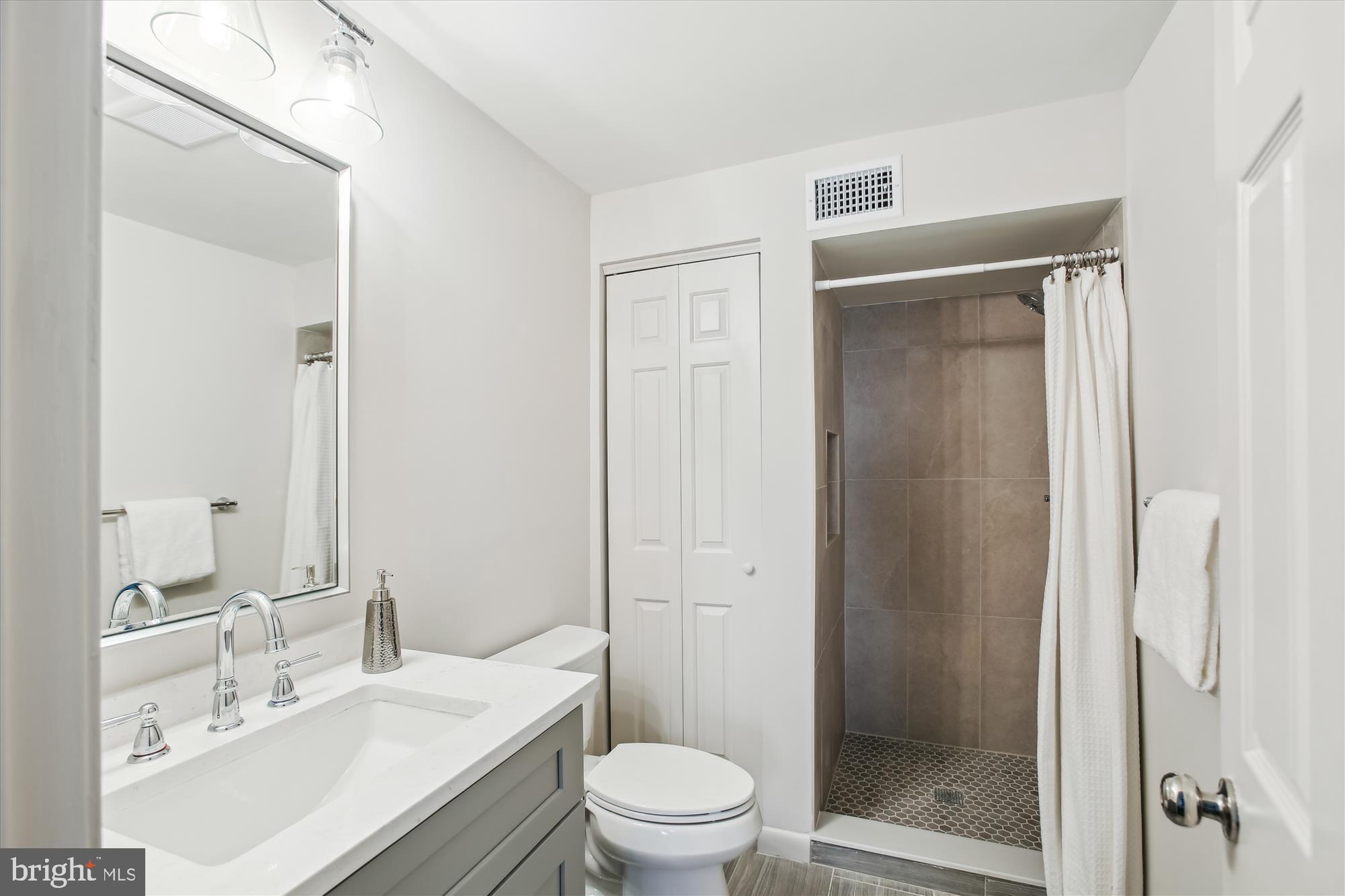 79 Rutherford Circle Sterling, VA 20165 - Photo 63 of 87