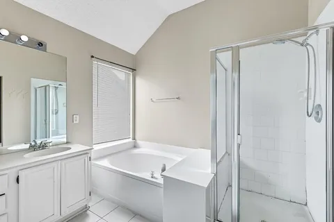 $280,000 | 807 Lake Bridge Drive, Lake Dallas, TX 75065