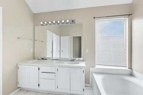 $280,000 | 807 Lake Bridge Drive, Lake Dallas, TX 75065